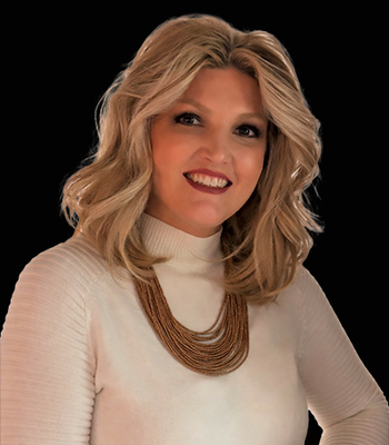 Portrait of Amanda Woody, Affiliate Broker.