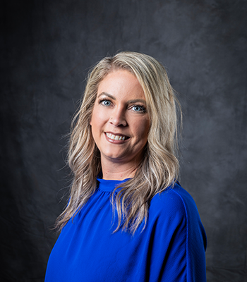 Portrait of Kristen Gibson, Affiliate Broker.
