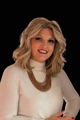 Portrait of Amanda Woody, Affiliate Broker